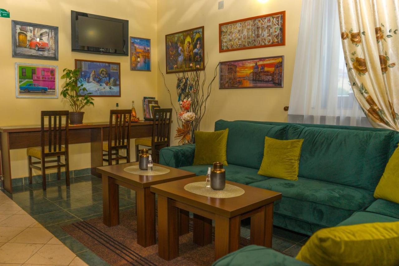 Garni Hotel City Kruševac Dış mekan fotoğraf